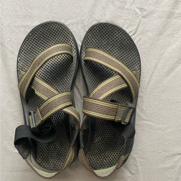 Chaco Other - Chacos with Green Simple Straps